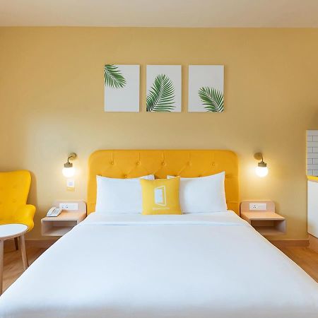Bloom Hotel Financial District Hyderabad Bagian luar foto