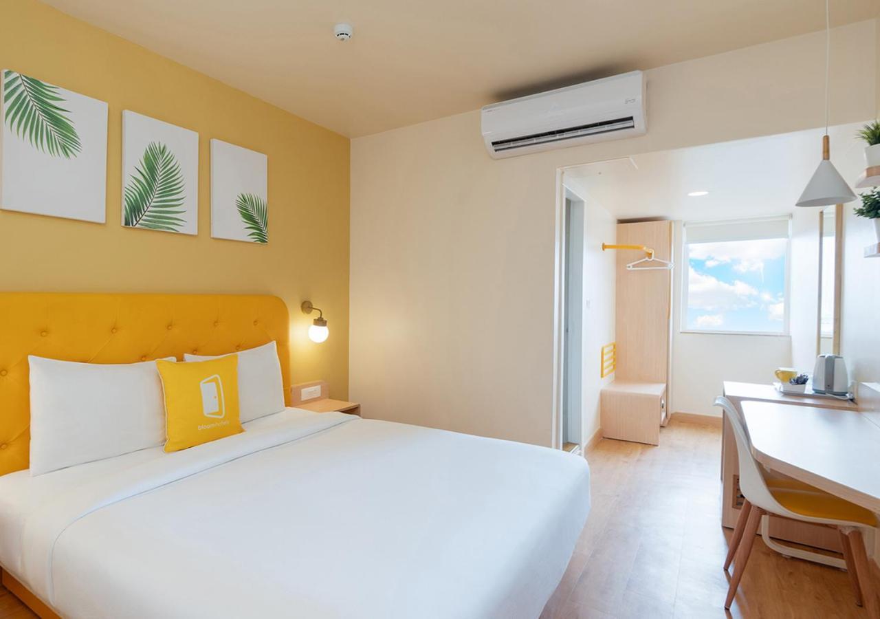 Bloom Hotel Financial District Hyderabad Bagian luar foto