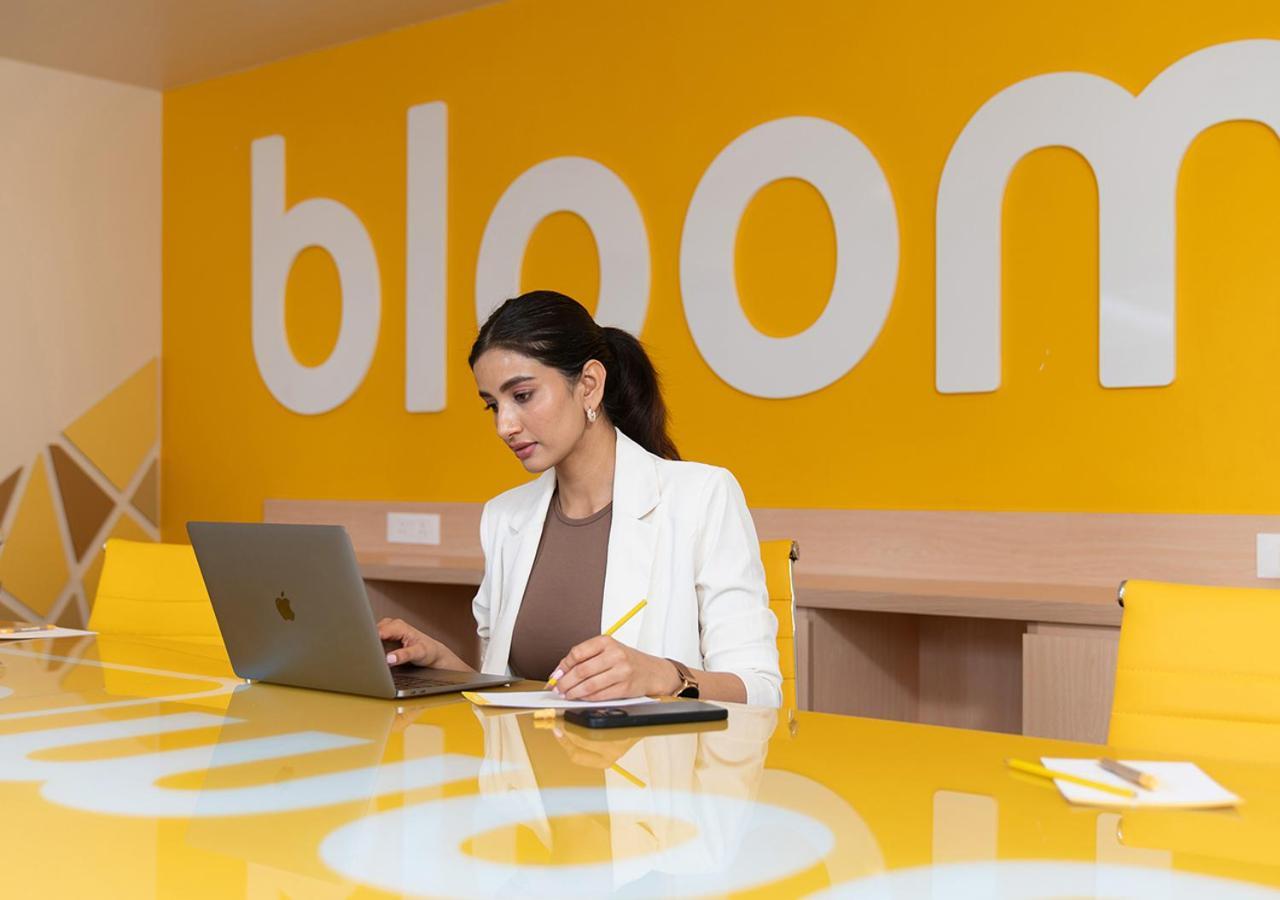 Bloom Hotel Financial District Hyderabad Bagian luar foto