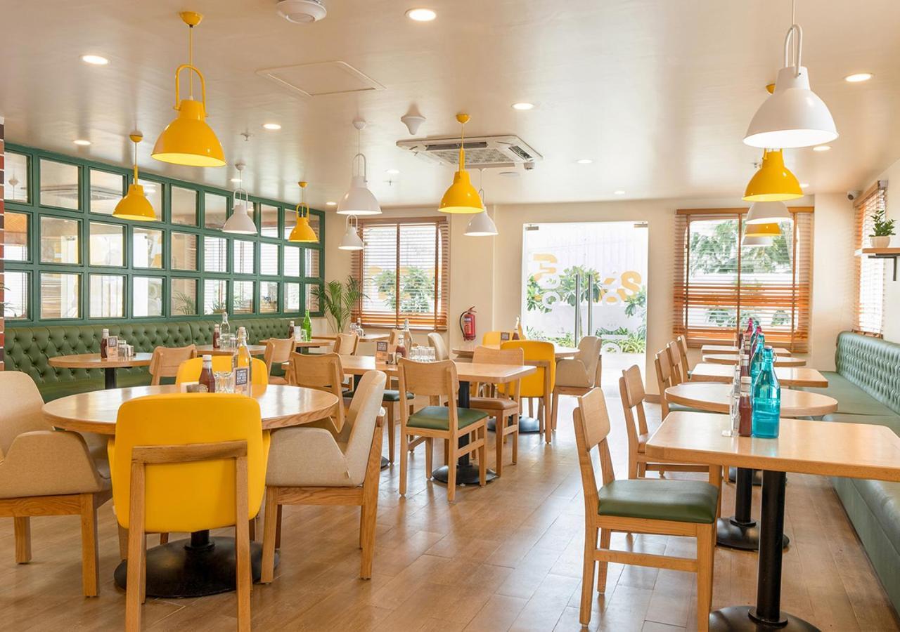 Bloom Hotel Financial District Hyderabad Bagian luar foto